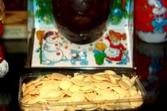 Вкусные рецепты: Рождественские звезды с корицей., Роллы из баклажана, Ореховые шарики (печенье с орехом и персиковым вареньем)